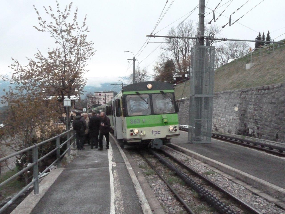 Gare TPC Leysin-Village automotrice AL BDeh 4-8 n°312